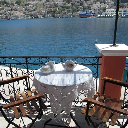 Nikolitsi Studios Symi Room photo